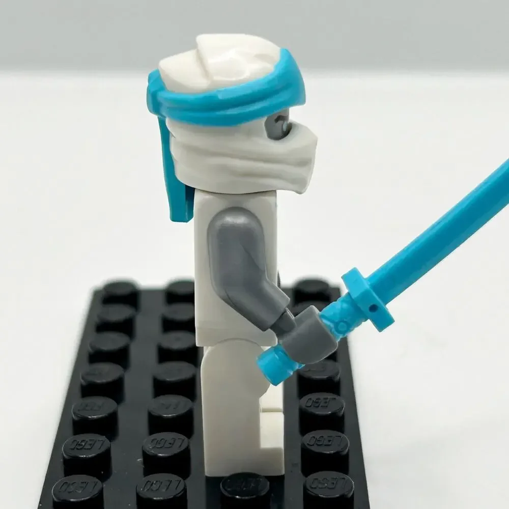 Authentic LEGO Ninjago Zane Minifigure White & Gray Ice Suit w/ Sword EUC